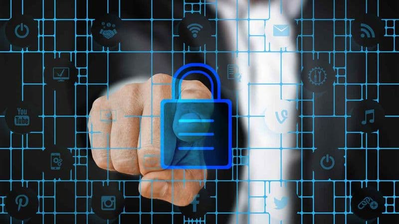 Integrating Online and Offline Protection_ Building a Unified Defence