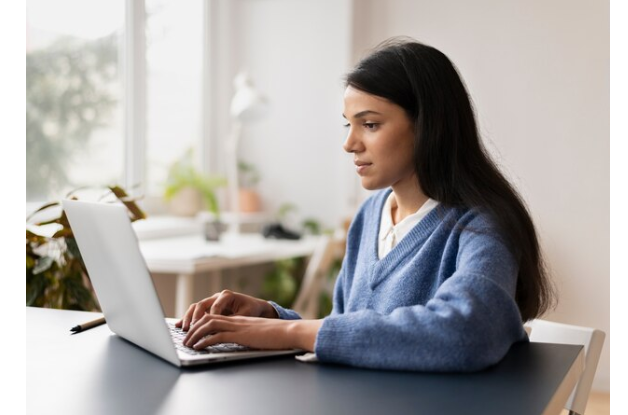 Boost Your English Skills: Software Recommendations for Speaking, Reading and Writing