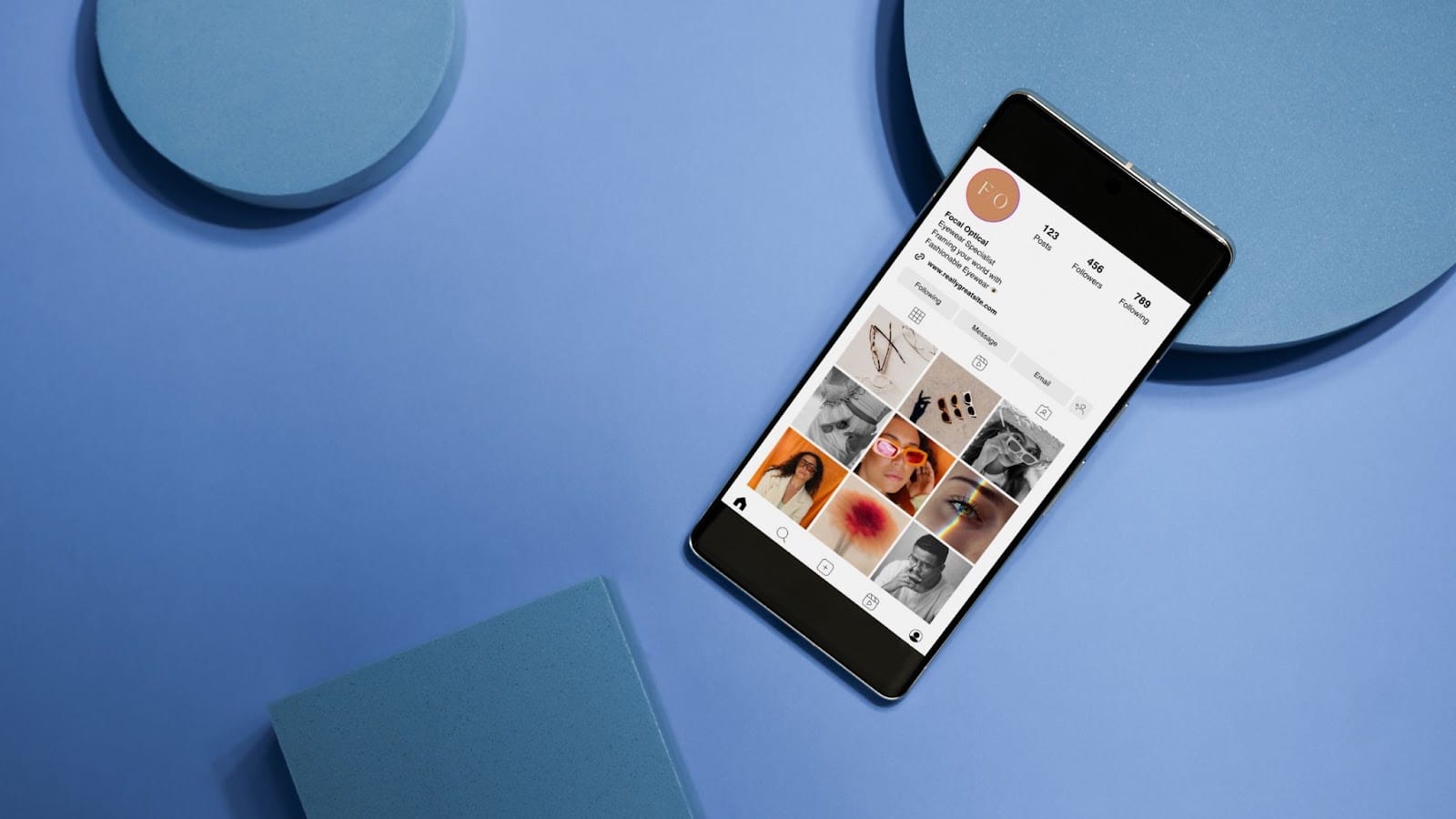 An image depicting social media on a smart phone