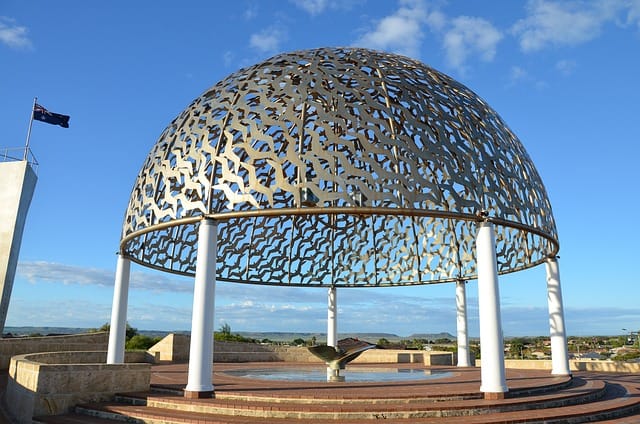 Ultimate Road Trip Adventure from Perth to Monkey Mia with Drive mate