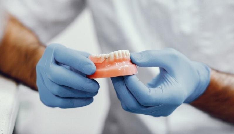BPS Dentures: Advantages, Disadvantages and Cost in India
