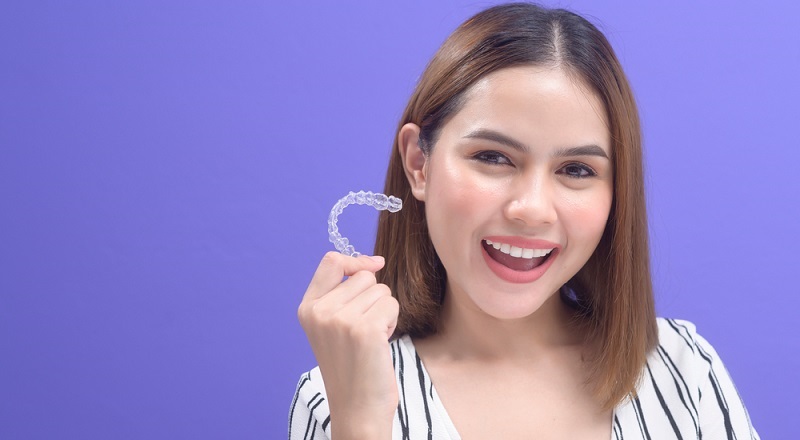 A Guide to Invisible Braces for Hassle-Free Teeth Correction