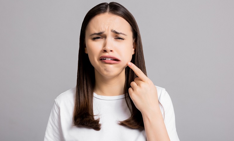 Swollen Sore Gums: Causes and Treatments for Relief