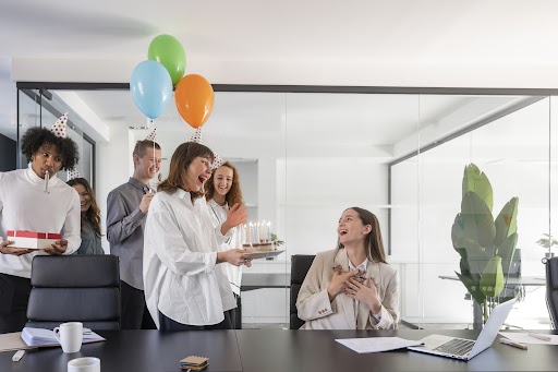 Celebrating employee birthdays & work anniversaries