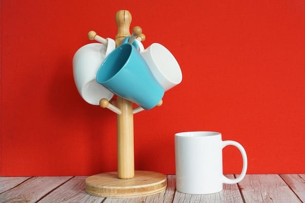 Close up og mugs against red background