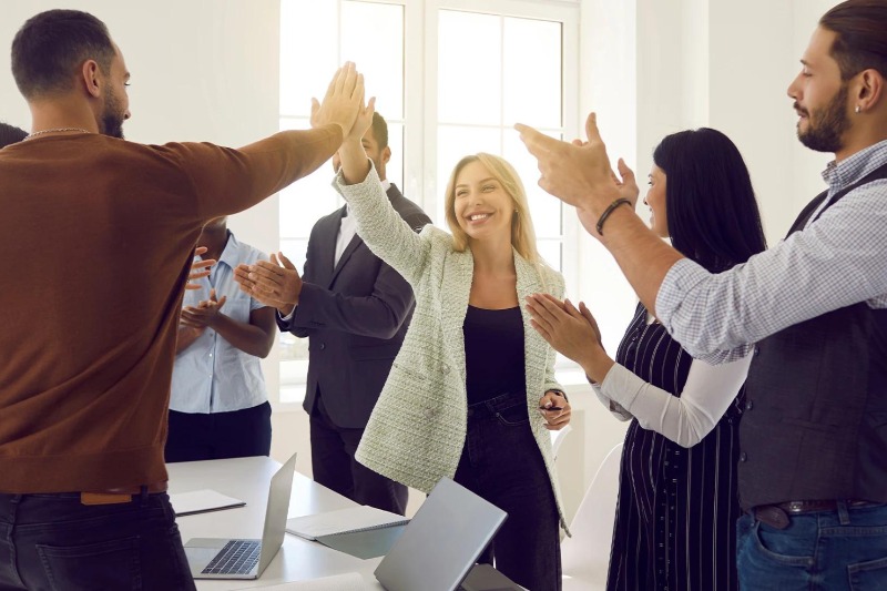 Employee Appreciation Gifts: 15 Gifting Ideas for In-Office & Remote Staff