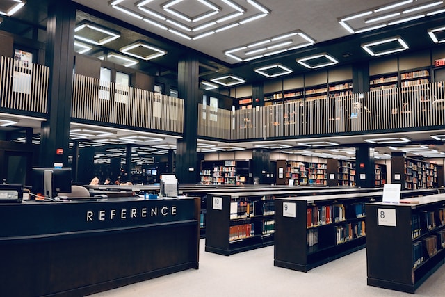 How can bookstore owners successfully expand their business regionally?