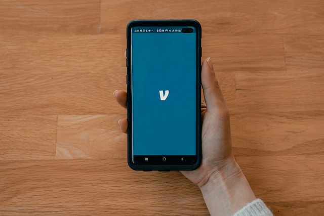 How can you establish and grasp recurring payments using Venmo?