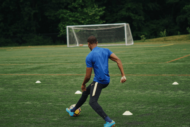 Fundamental Skills of Football to Become Professional | Turf Town