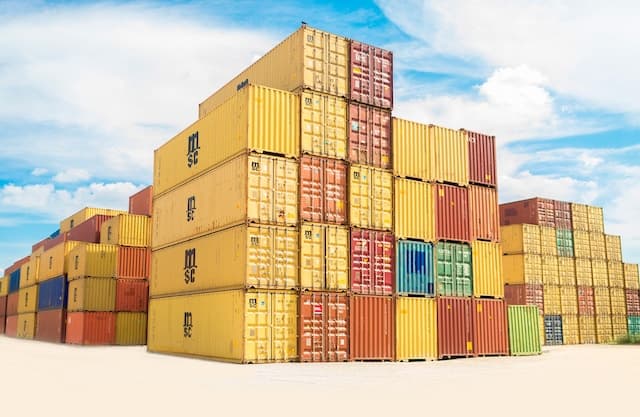 How a Logistics Brand Simplified Partner Notifications at Scale