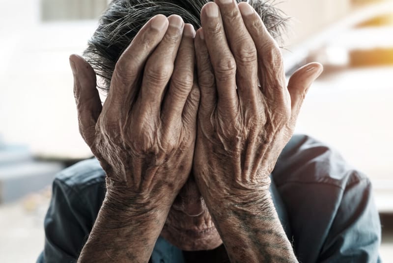 Anxiety in Seniors: Reason, Symptoms & Solution