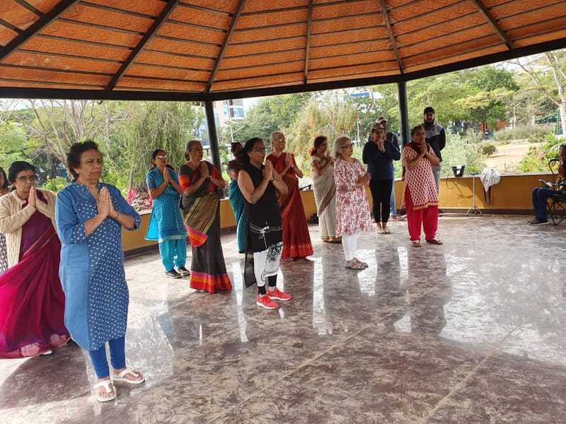 Seniors Yoga- happy60plus