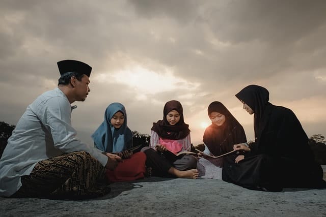 studying, teacher, students, sunset, group, learn, women, reading, muslims, hijab, nature, asian, dusk, asia