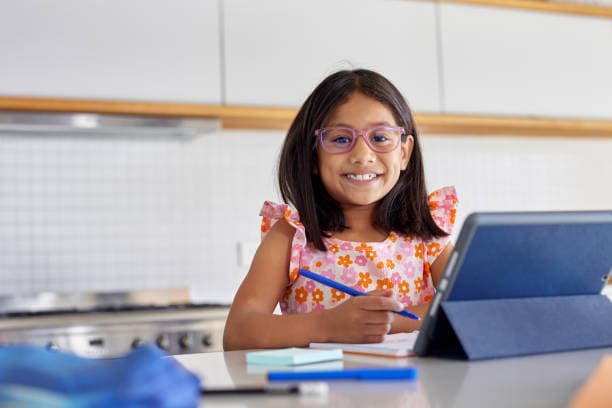 5,700+ Indian Children Learning Online Stock Photos, Pictures &  Royalty-Free Images - iStock