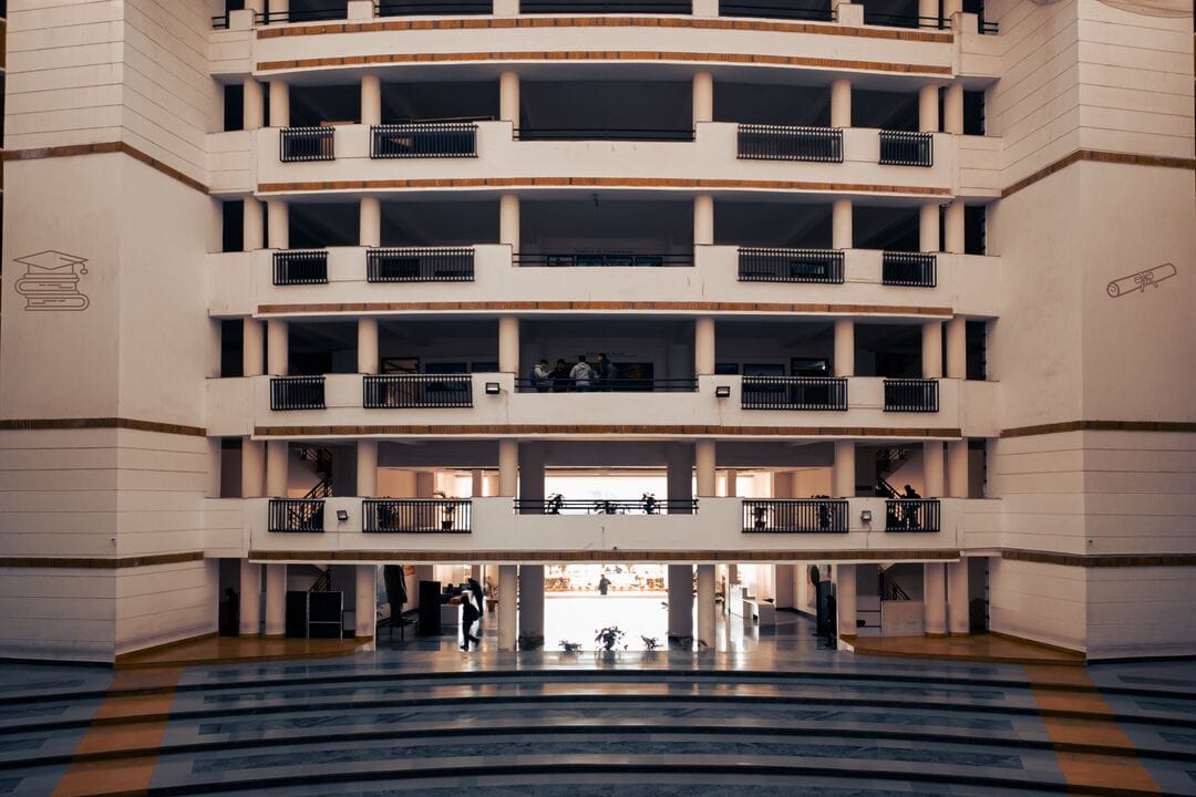 Explore the best universities in GIFT City