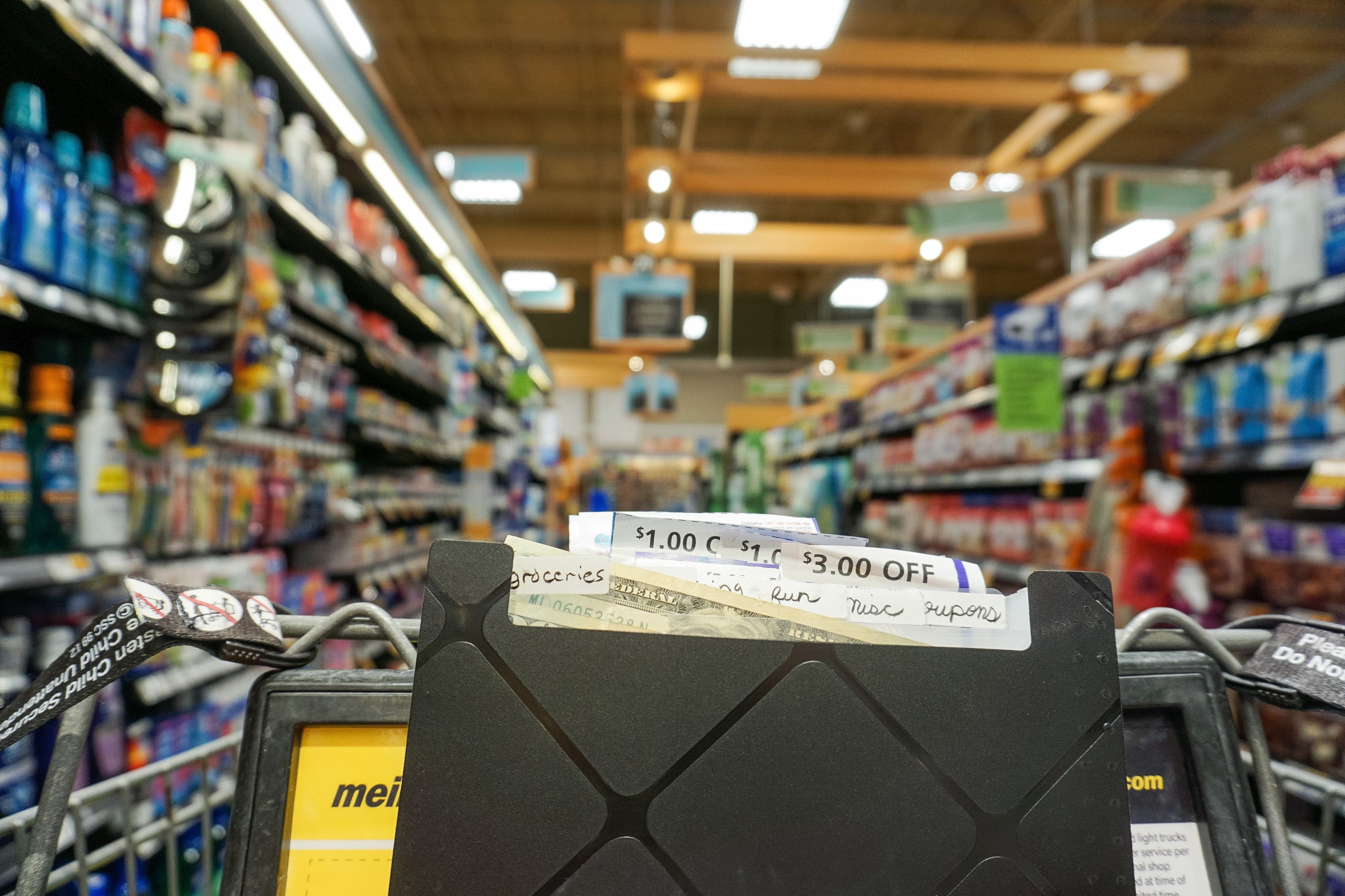 Retail Revolution: How AR is Transforming the Shopping Journey