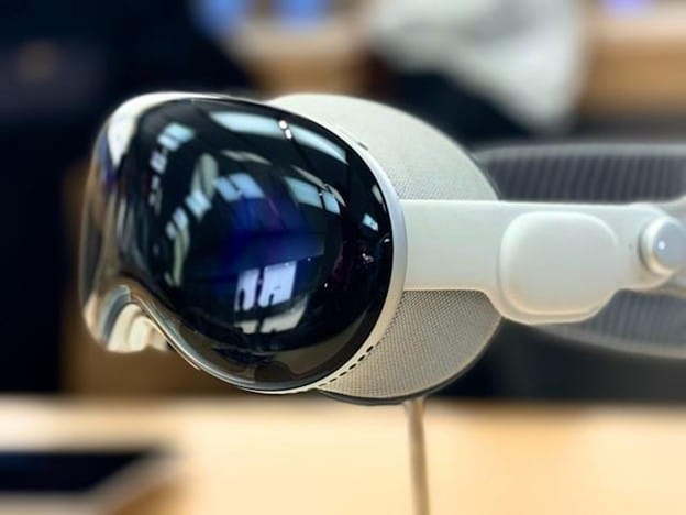 Mixed Reality Statistics: Market Insights, Trends & Growth