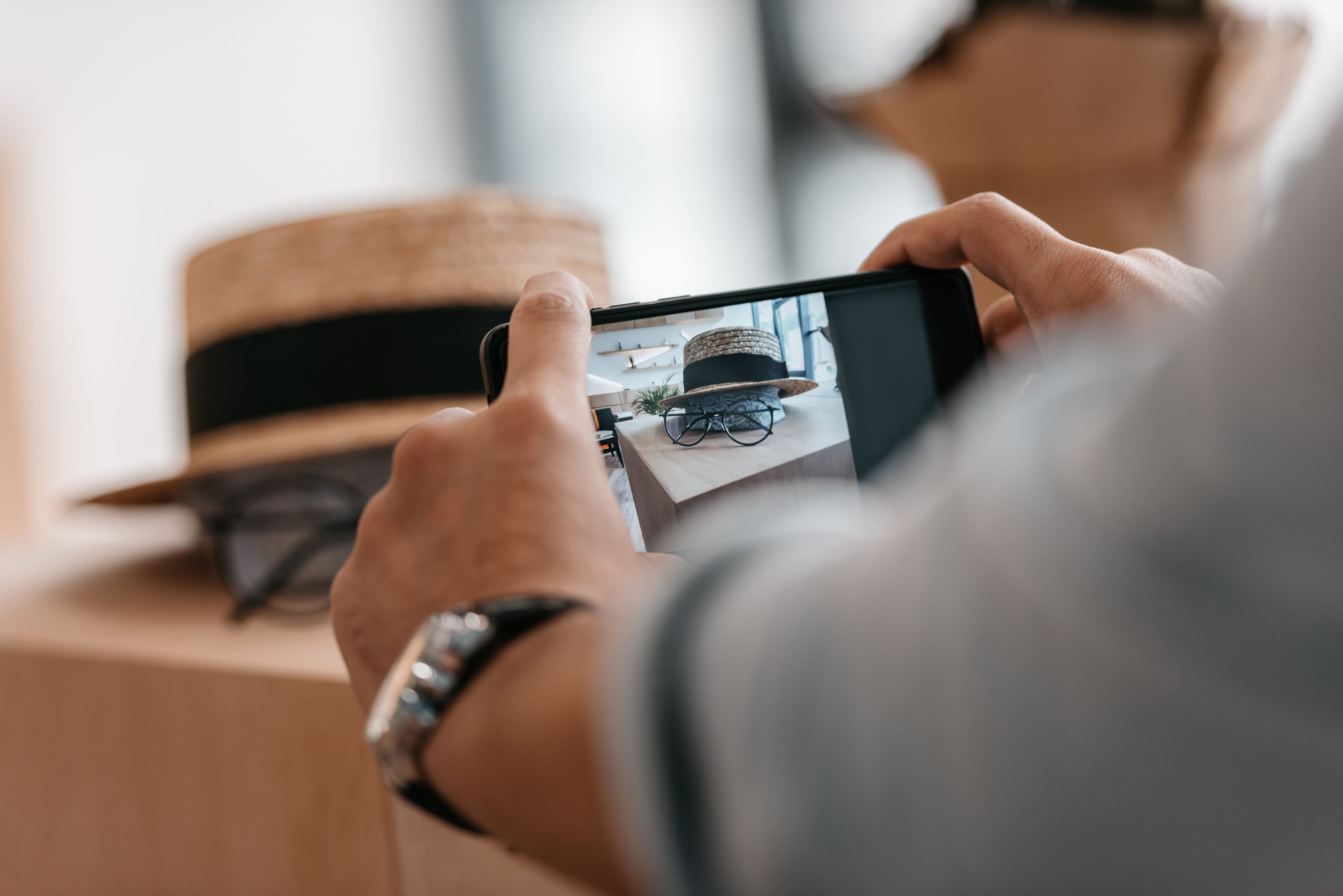 Unlocking Mixed Reality: Why Brands Are Drawn to Scan the Code?