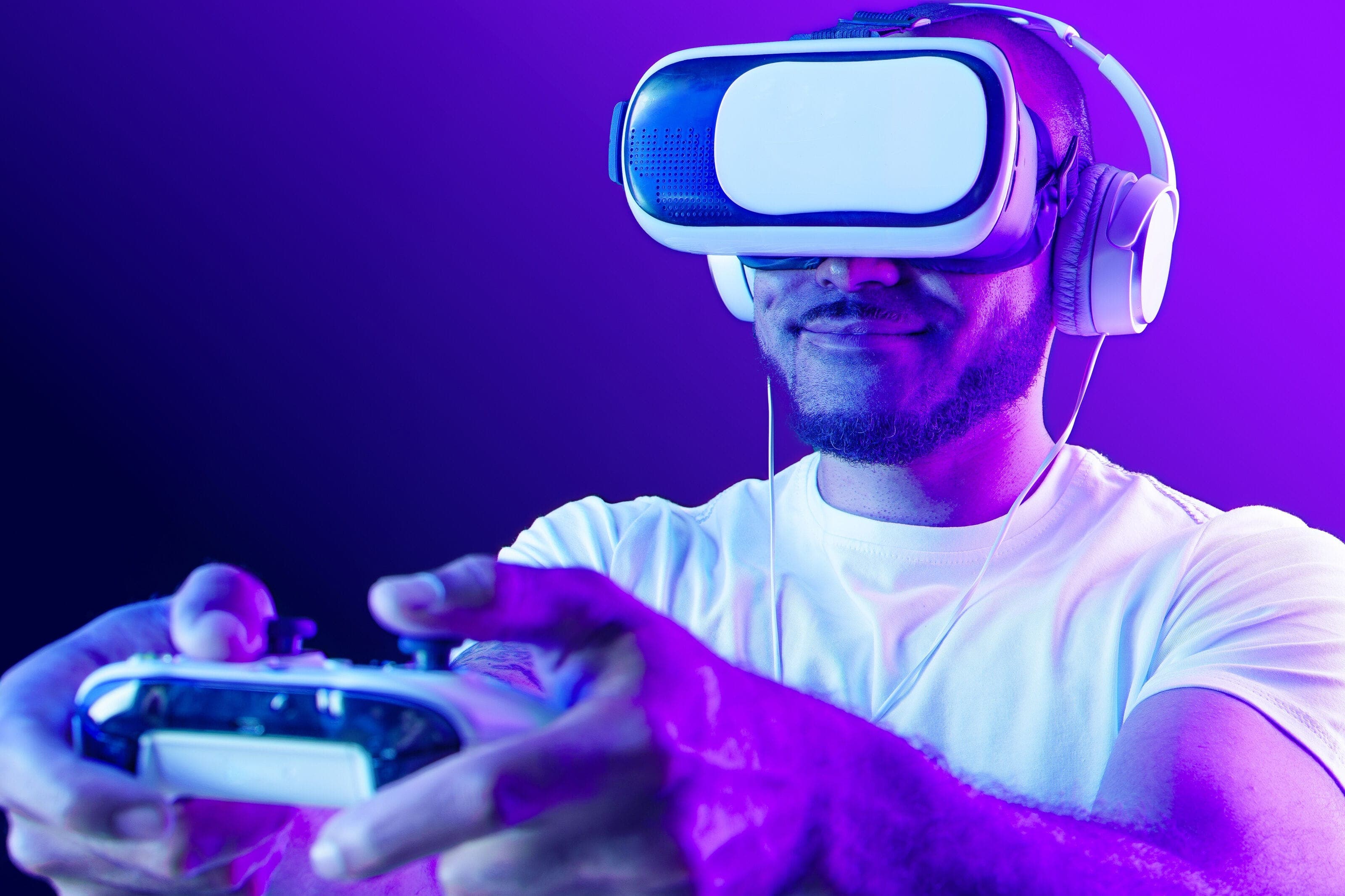 Virtual and Mixed Reality: Transforming the Gaming Industry