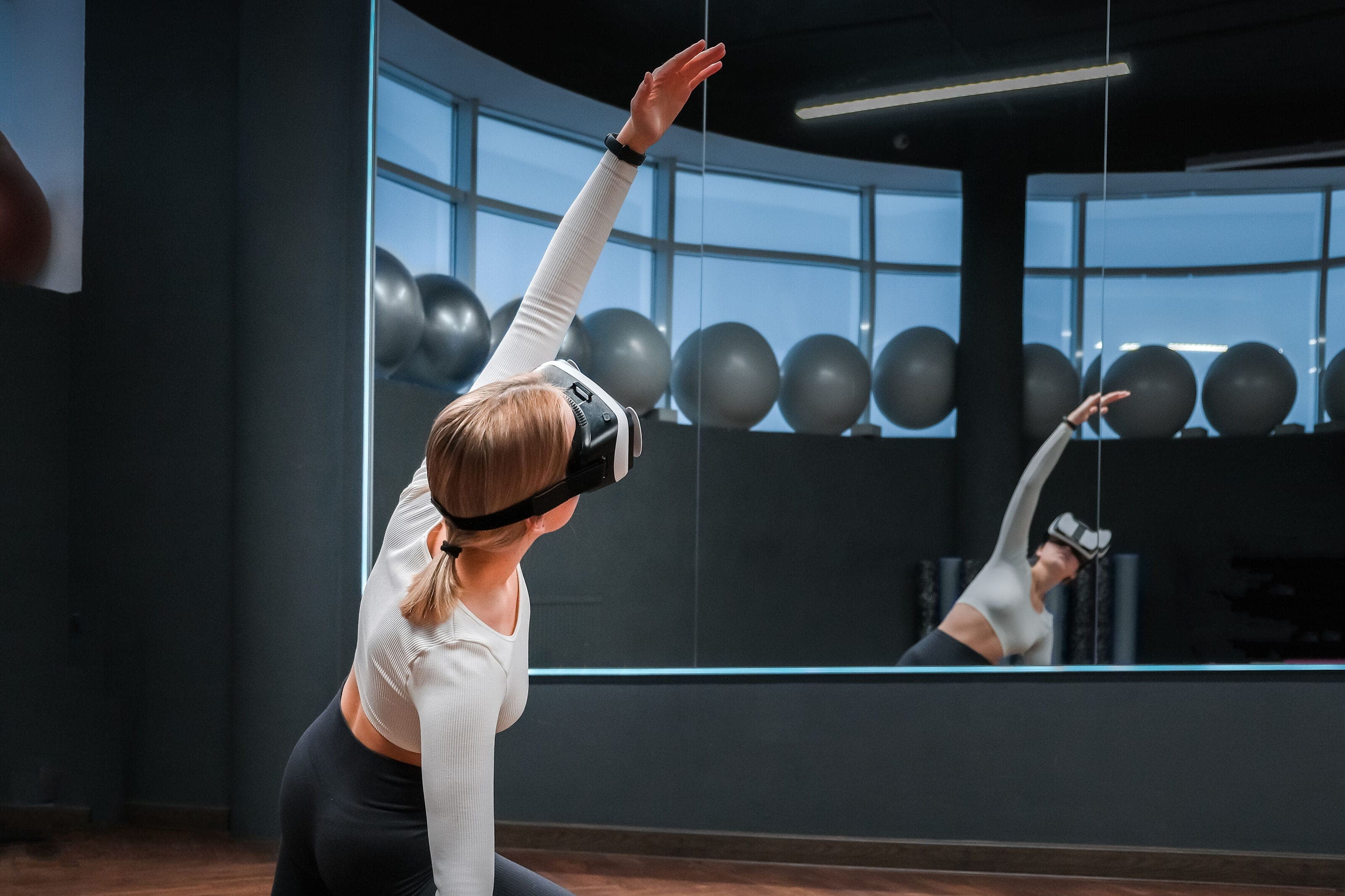 Virtual Reality in Fitness: A New Dimension to Staying Active