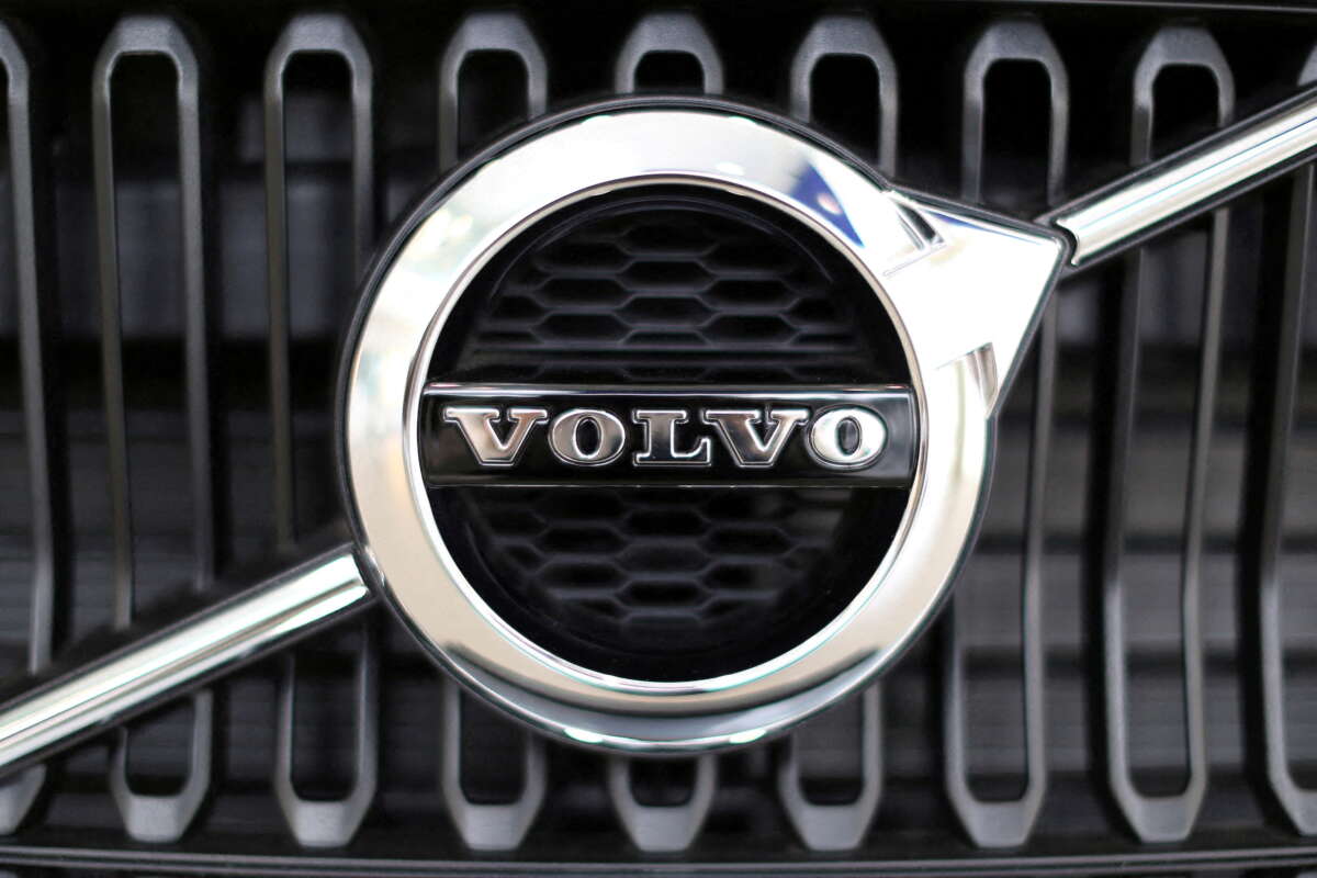 Volvo Cars Q4 profit lags forecasts