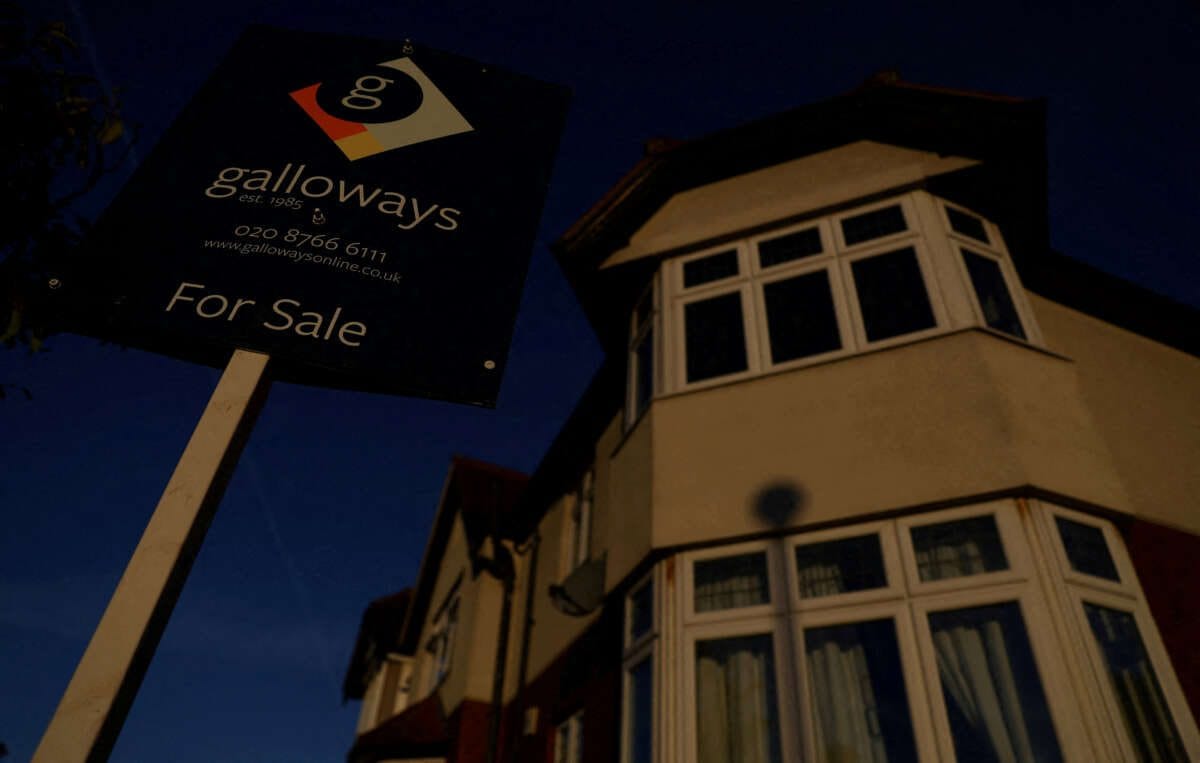 ‘Mini-budget’ fallout hits UK house prices in October – Halifax