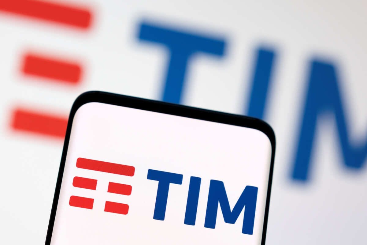 TIM shares slide as reported grid bids disappoint