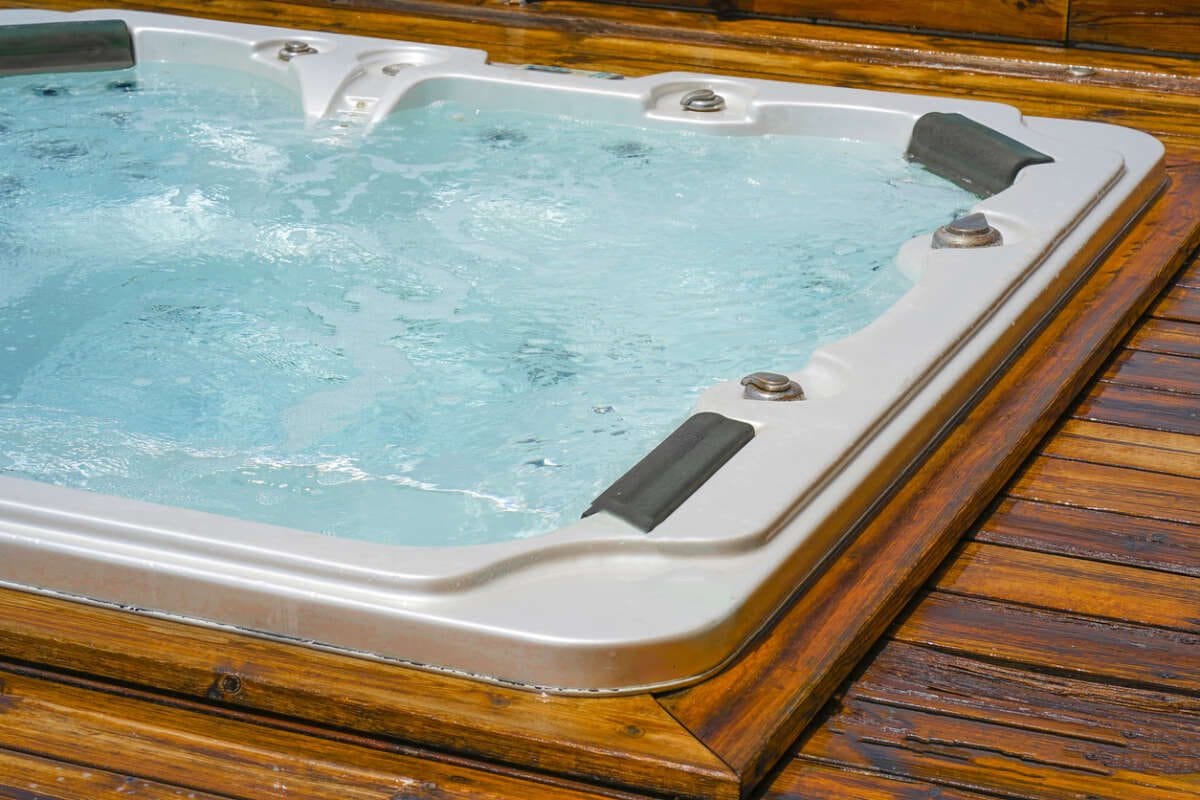 Hot tubs and ping pong can attract higher rents for homeowners letting out their properties this Christmas