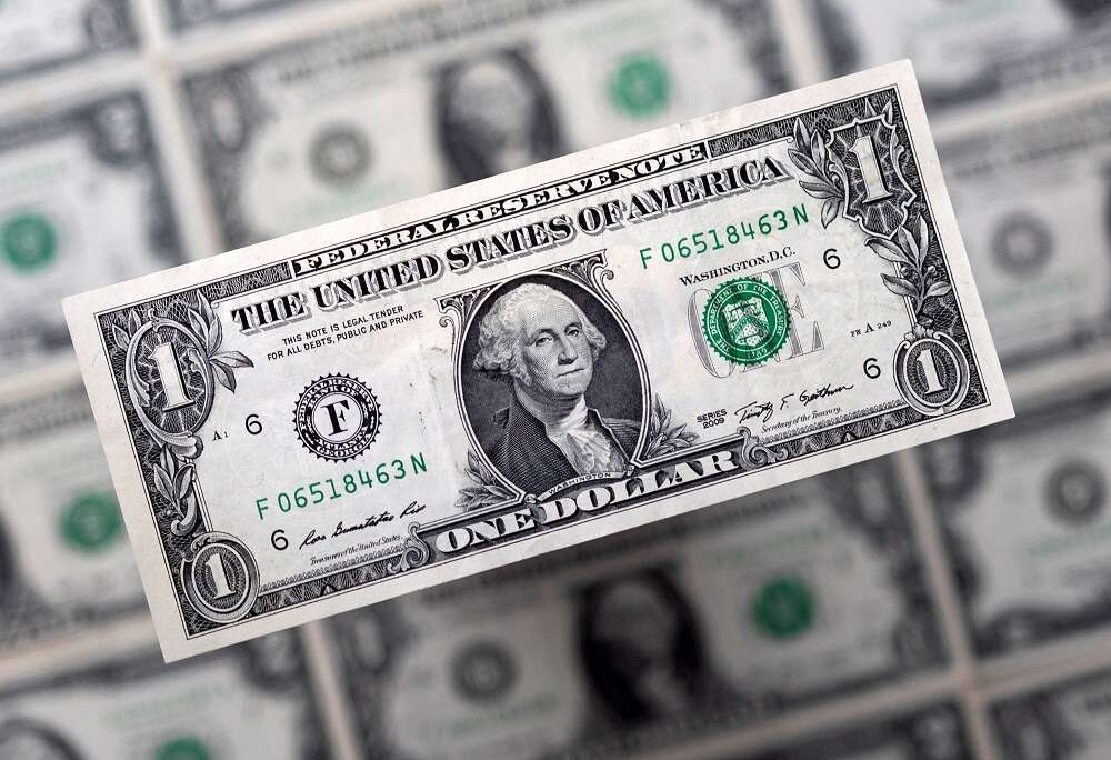 Dollar on track for best month since 2015