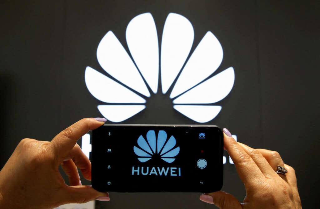 Huawei ban would cost German rail operator 400 million eur – Spiegel