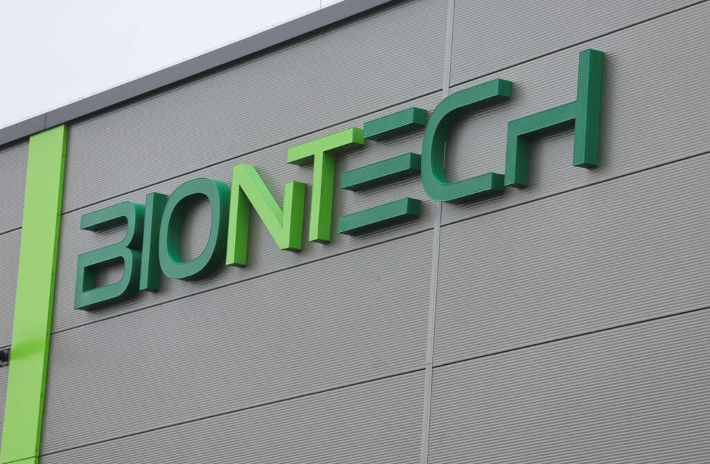 BioNTech reduces drug development spend as COVID vaccine sales plunge