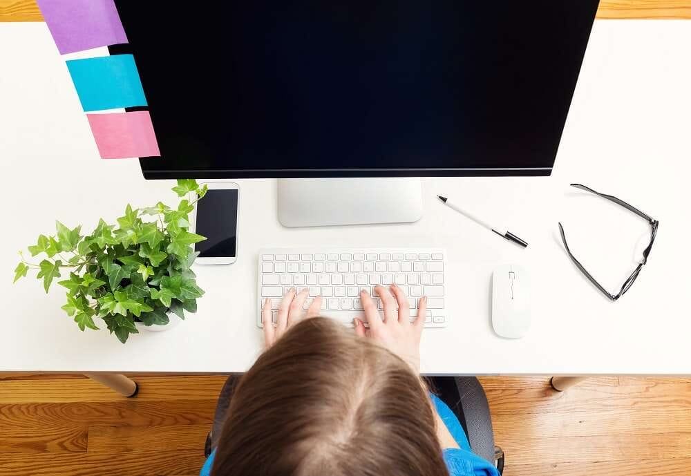 5 WAYS TO WORK FROM HOME LIKE A PRO