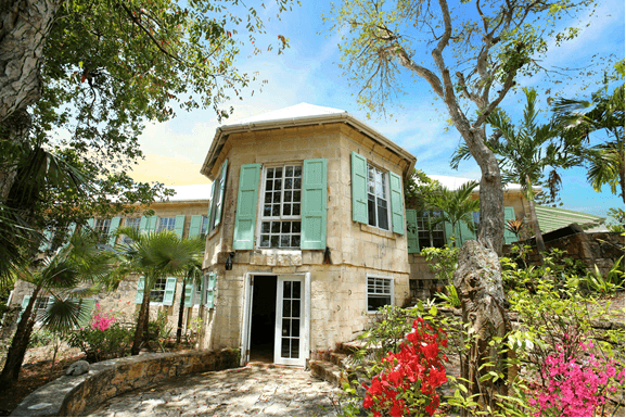 Howell sisters offer unique hospitality