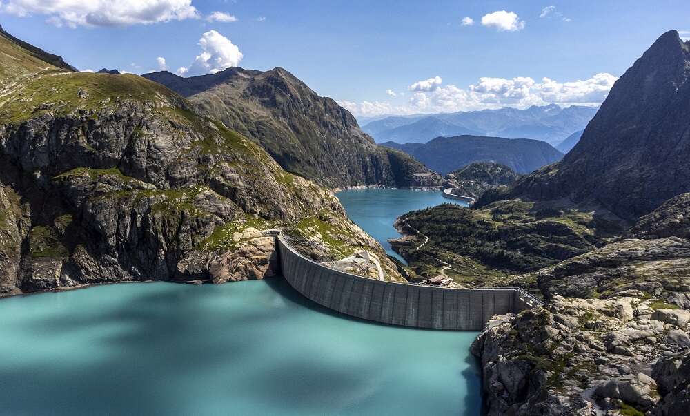 Switzerland’s new energy asset: hydro plant with capacity to charge 400,000 car batteries