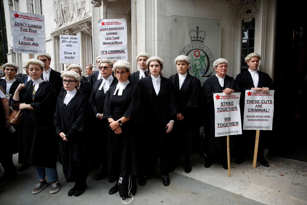 UK trial lawyers to end strike after accepting government pay offer