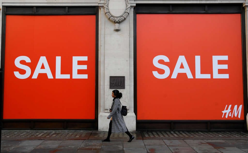 UK retailers turn positive on sales hopes after bleak winter