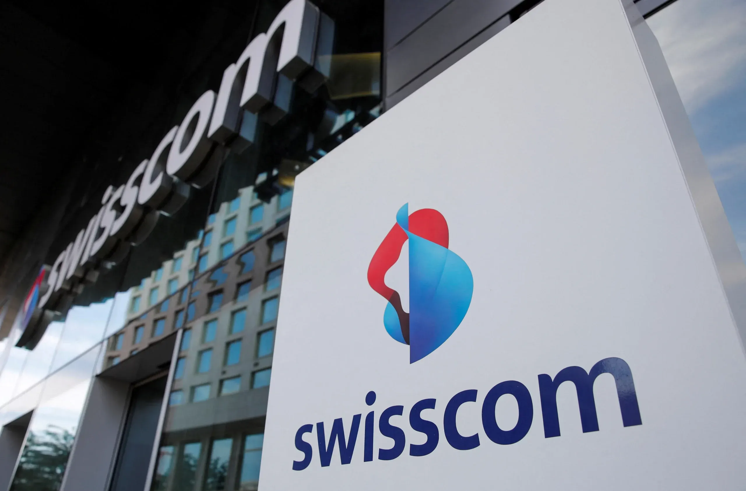 Swisscom in advanced talks to buy Vodafone Italia for $8.7 billion
