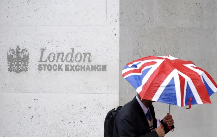 UK’s FTSE 100 extends winning streak as energy stocks climb
