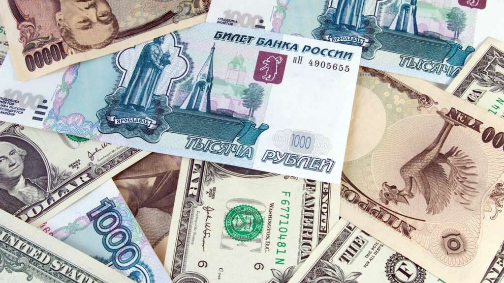 5 Ways to Use a Currency Converter