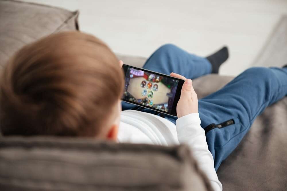 Generation Mobile: 1 in 3 kids under 12 has a smartphone