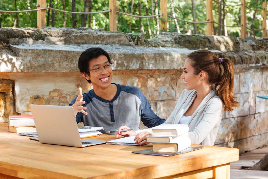 Campus Cloud Fast-Tracks Universities to the Digital Era Rely-ing on Cloud Database MariaDB SkySQL