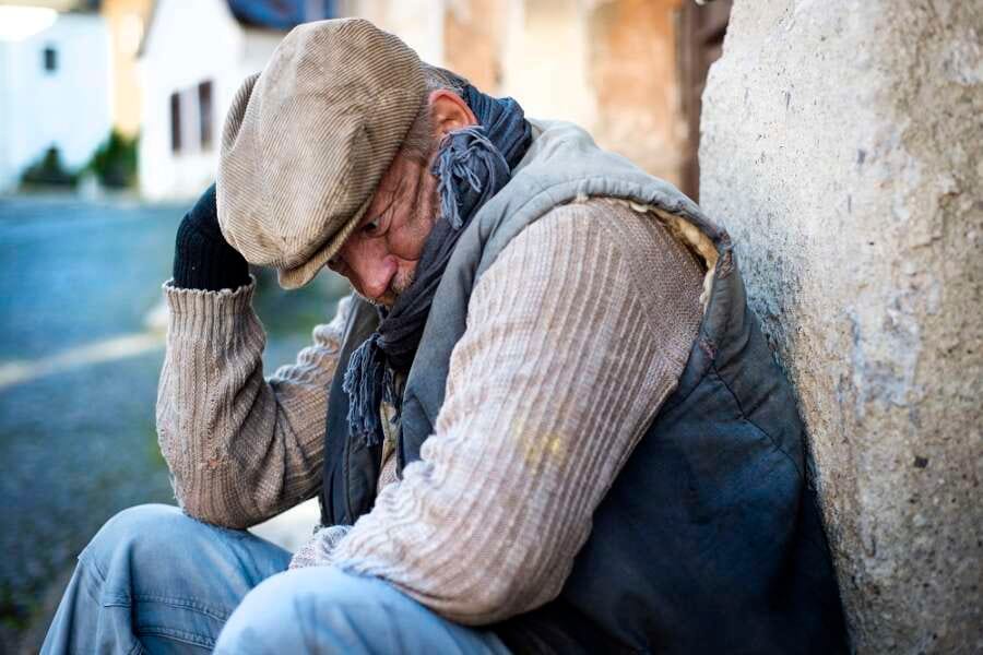 Konica Minolta and the Aimar foundation helping people make the first step out of homelessness with crisis at Christmas