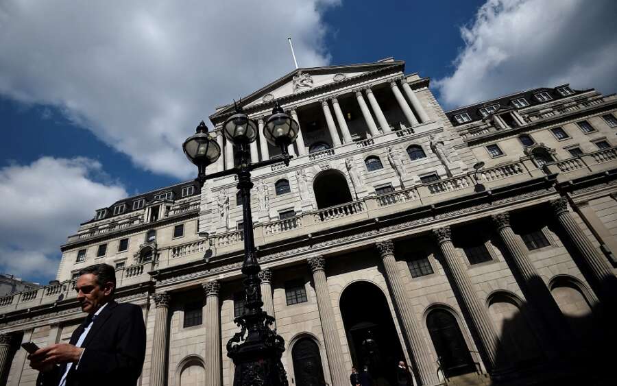 Banks may have to jettison old tech to be reliable, says Bank of England
