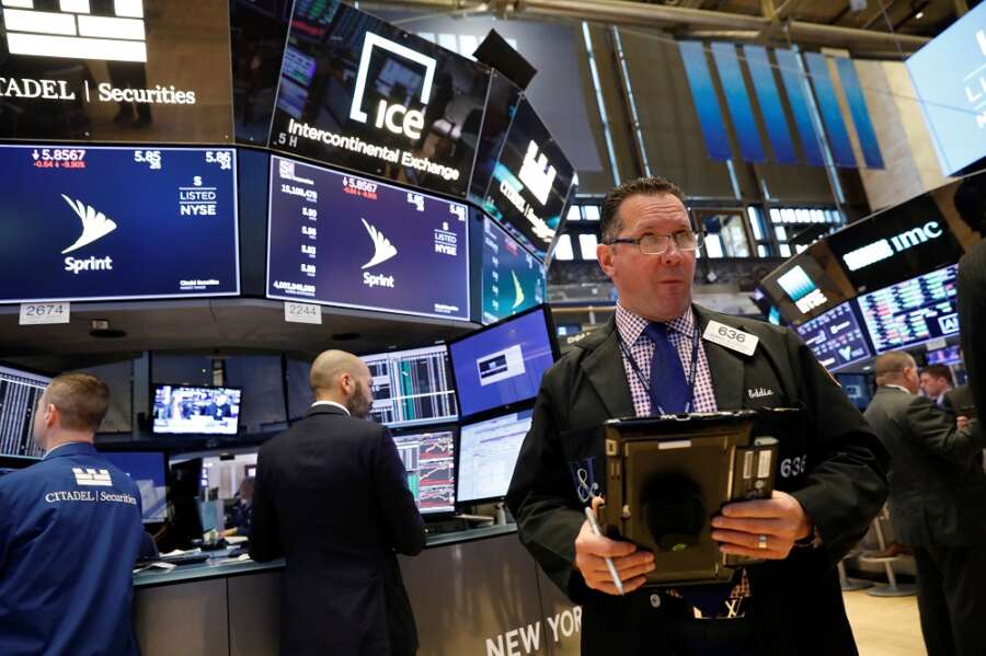 Weary Wall Street cheers improved consumer confidence