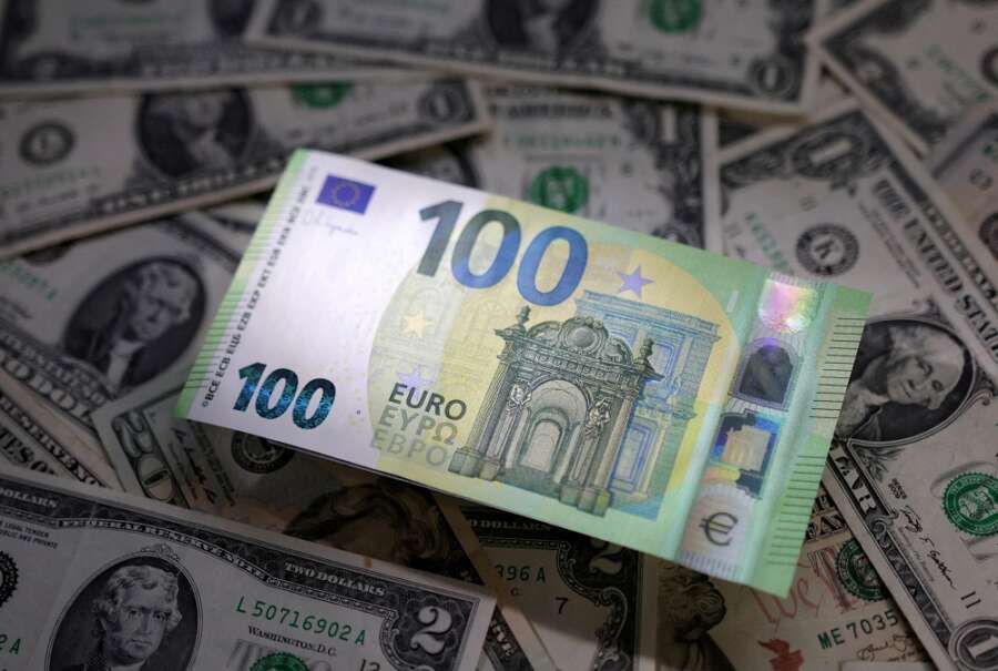 Dollar gains against euro in flight to safety on Israel-Palestinian fighting