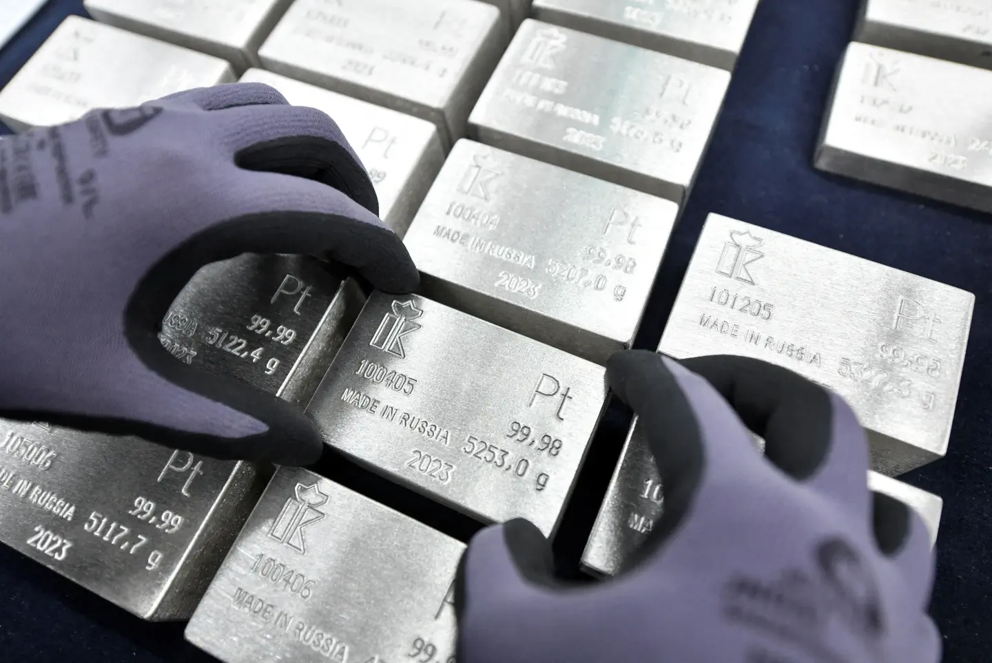 Platinum set for biggest deficit in a decade in 2024, says Johnson Matthey