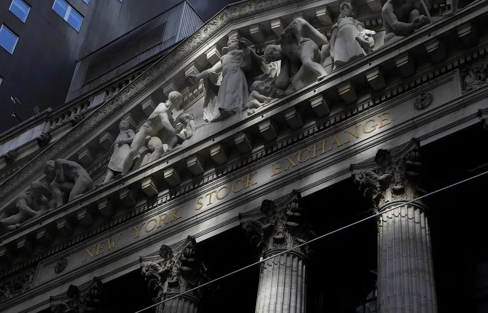 Wall St rallies, Treasury yields steady ahead of holiday weekend