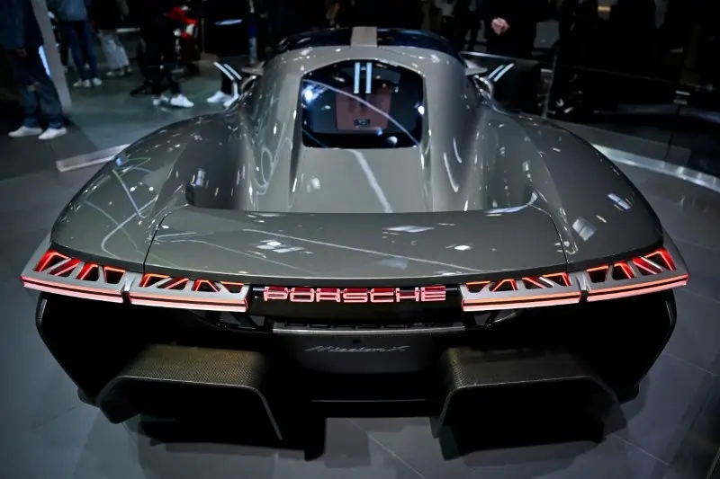 Top VW investor Porsche SE eyes further investments