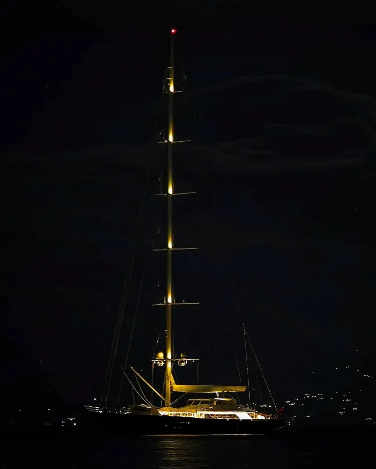 Sunk superyacht likely to cost insurers at least $150 million, experts say