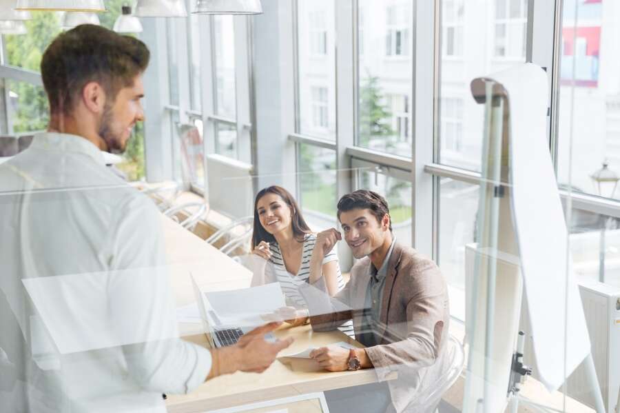 How to pivot your business and make the switch from B2B to DtC